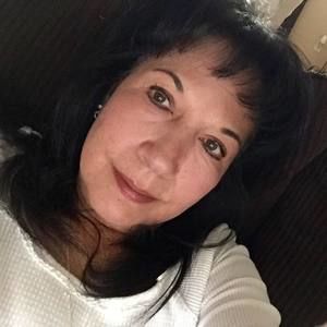 Meet your Posher, Debbie